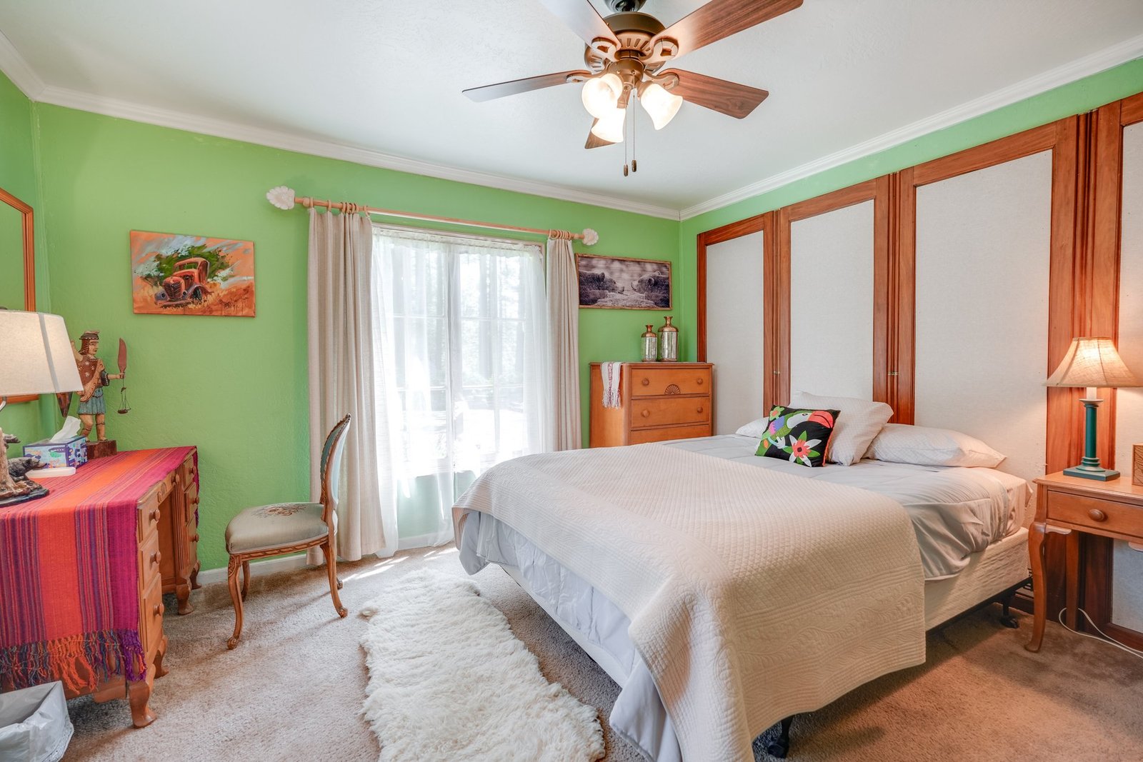 Master suite with king bed